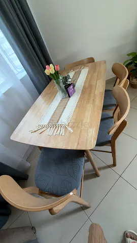 Solid Wood Dining Table with 4 Chairs - Light Oak, Excellent Condition