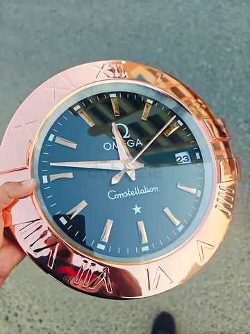 Wall clock omega