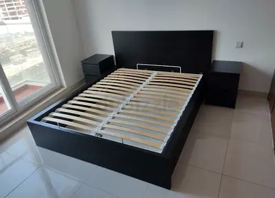 IKEA hydraulic king‑size bed (180 × 200 cm) with  IKEA mattress