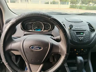 2016 FORD FIGO 照片 12
