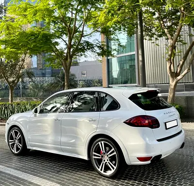 صورة 10 لـ 2014 Porsche CAYENNE
