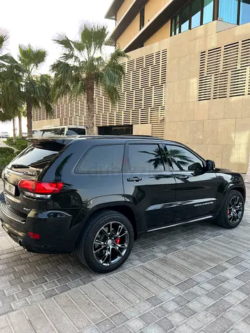 Jeep Grand Cherokee SRT 2016 GCC Specs - High Performance SUV