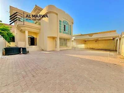 Huge size villa for rent best location in Sharjah cheap price