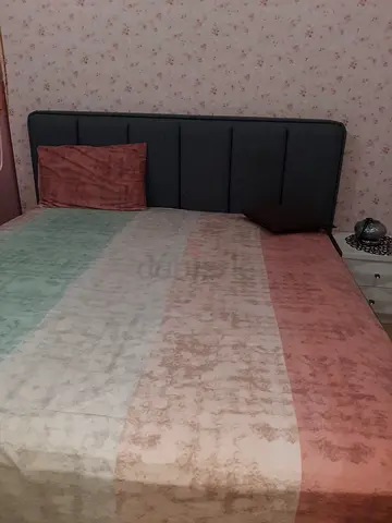 King size upholstered bed with mattress+1 side table