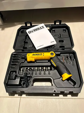 DEWALT 8V Cordless complete set Screwdriver Kit with Bits and Case