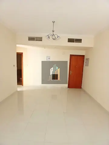 Neat and clean apartment, family building - Premium location with free parking
