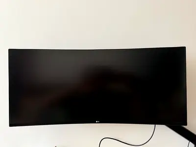 Classifieds: LG 4k 34-inch Curved Ultrawide Monitor - Stand included ...