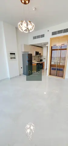 استوديو بالطابق العلوي | Skyz by Danube | شرفة | إطلالة على المدينة والبحر
