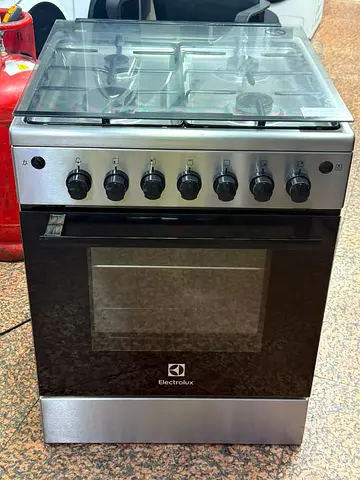 Electrolux freestanding gas cooker with oven - good condition