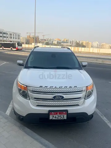 Ford Explorer Limited plus2015 GCC Specs - Excellent Condition Al TAYER service history available
