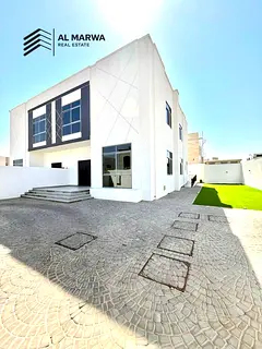 Luxury independent villa best location good price