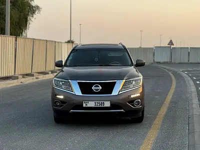 Nissan Pathfinder SV 2014 GCC Specs - Well Maintained Family SUV