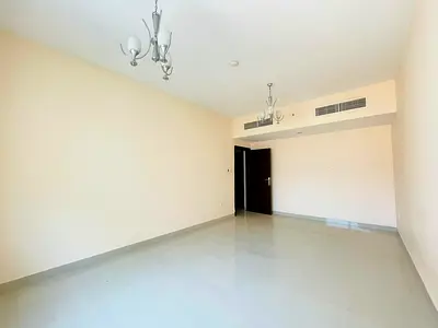 Lavish Bldg | Cozy 2-BHK | 2 Bath | Balcony | Cental AC | Prime📍Location | Family Bldg