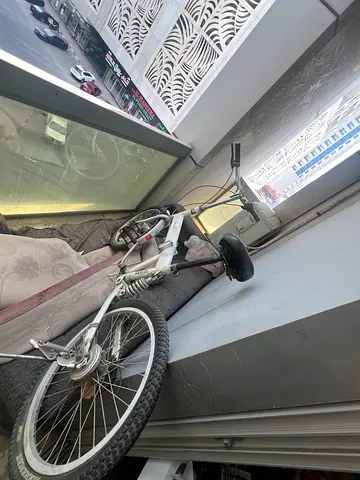 White single-speed city bike - good condition