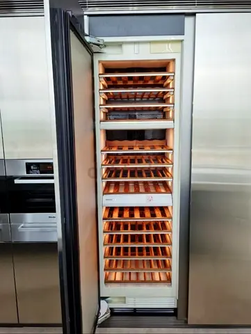 Miele built-in wine fridge large capacity 3 zone temperature