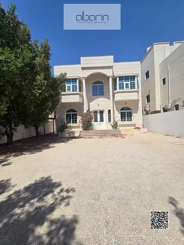 فيلا راقية للإيجار في المويهات