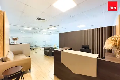 Vacant | High Floor | Community Expert