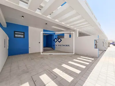Elegant 5BR+Maid | Private Garden | Corner Unit