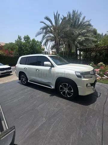 Toyota Land Cruiser GXR V6 – Premium Condition | Ready to Drive
