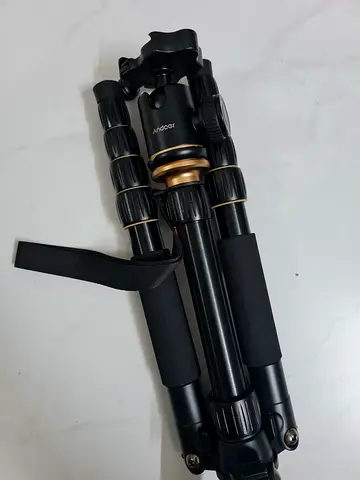 Andoer Camera Tripod with Quick-Release Head