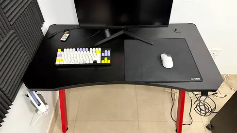 Gaming Desk with RGB Lights, Carbon Fiber Finish, Large Z Frame, Excellent Condition