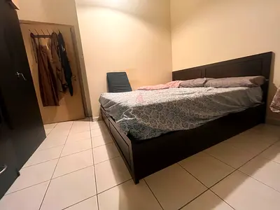 Dark wood double bed frame 180*200 - good condition