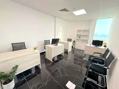 Modern Office | Bank Account Assistance | Free Amenities |