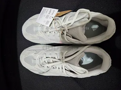 Adidas Yeezy 700 Sneakers