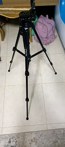 Lightweight Camera Tripod with Adjustable Center Column and Quick-Release Head