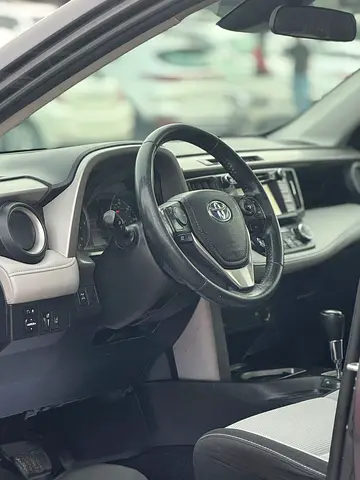 2018 Toyota RAV 4 — фото 7
