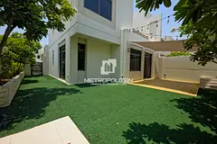 Corner Unit | Vacant | Perfect Family Home
