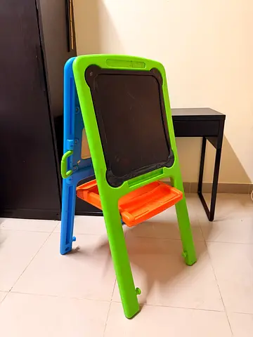 Kids double-sided easel with chalkboard and paper roll - used
