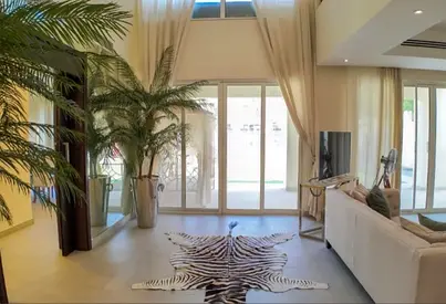 Luxury Villa | Fully furnished | Beach access