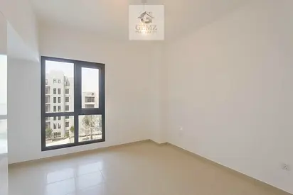 Bright 2BR Apartment | Zahra Breeze 3B | Balcony | Pool & Park View