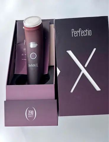 Zero Gravity Perfectio X LED Light Therapy Device