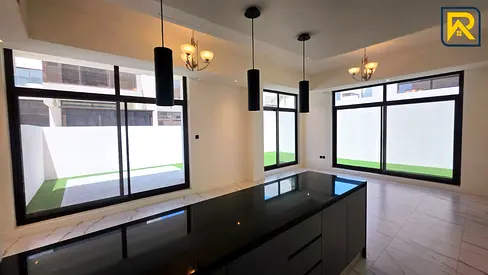 HOT DEAL! 4BR + Maid’s Villa | Corner Unit I Vacant & Ready to Move In