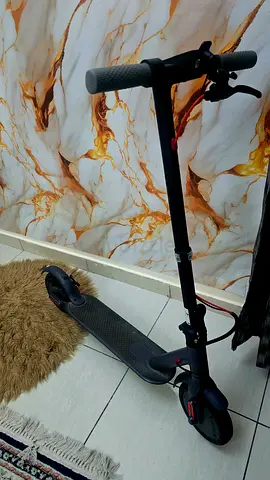 Used electric scooter in good condition - foldable commuter scooter