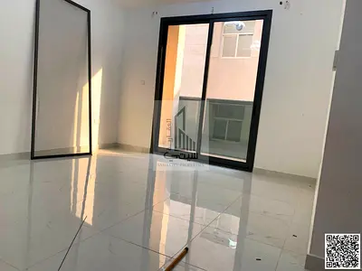 للإيجار شقة مميزة بتصميم عملي ومساحة مناسبة،  تضم غرفة نوم واسعه  وصالة رحبة توفر أجواء مريحة للعائلة