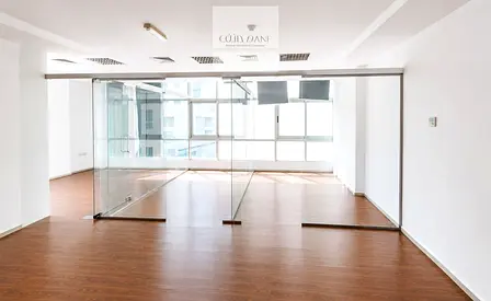 Bright & Spacious | 2 Glass Partitions I Close to MOE Metro