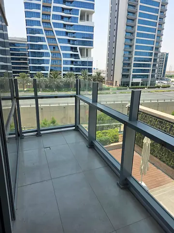 No commission. 1 bedroom partial sea face balcony in Lamar Al Raha Beach. Short term rental possible