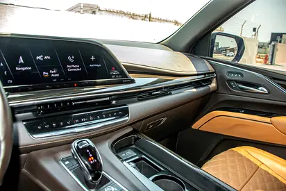 2021 Cadillac ESCALADE — миниатюра 19
