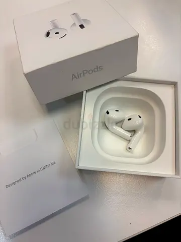 Airpod 4 left and right earbuds