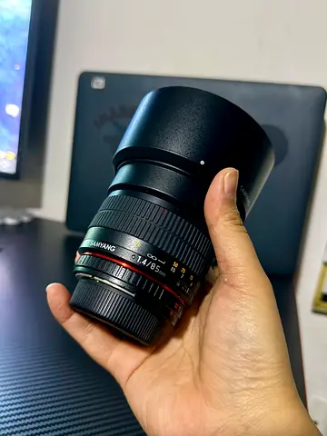 Samyang 85mm f/1.4 Manual Focus Portrait Lens (with hood) - Good condition