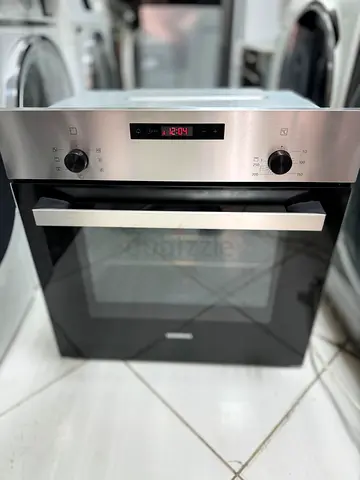 Siemens iQ700 Latest Model Built-in Electric Oven 60cm – Premium German Engineering