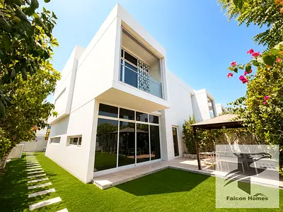 Upgraded 3BR Villa | Bright Interiors | End Unit