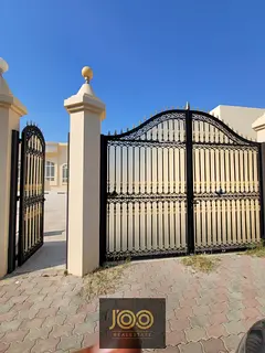 Luxury 7 Master Bedroom Villa | Large Landscaped Yard | 3 Covered Parking | Spacious Outdoor Kitchen