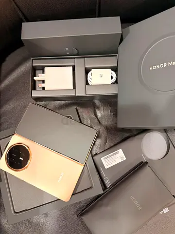 Honor Magic V6 TDRA Gold Edition Full Box Like New