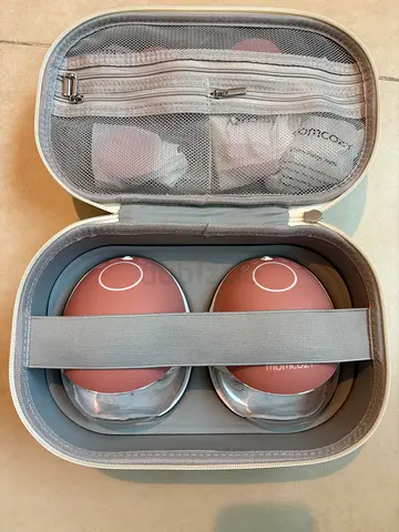 Momcozy wearable breast pump