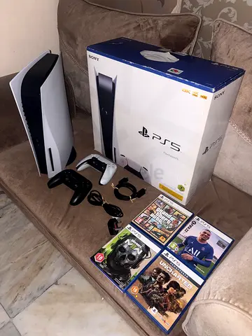PS5 Disc with 2 Controllers and 4 Games + Box