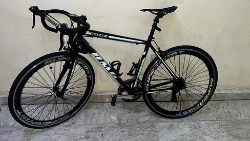 Used Road Bike - SOTX Lightweight Frame, 21-Speed, Aero Wheels